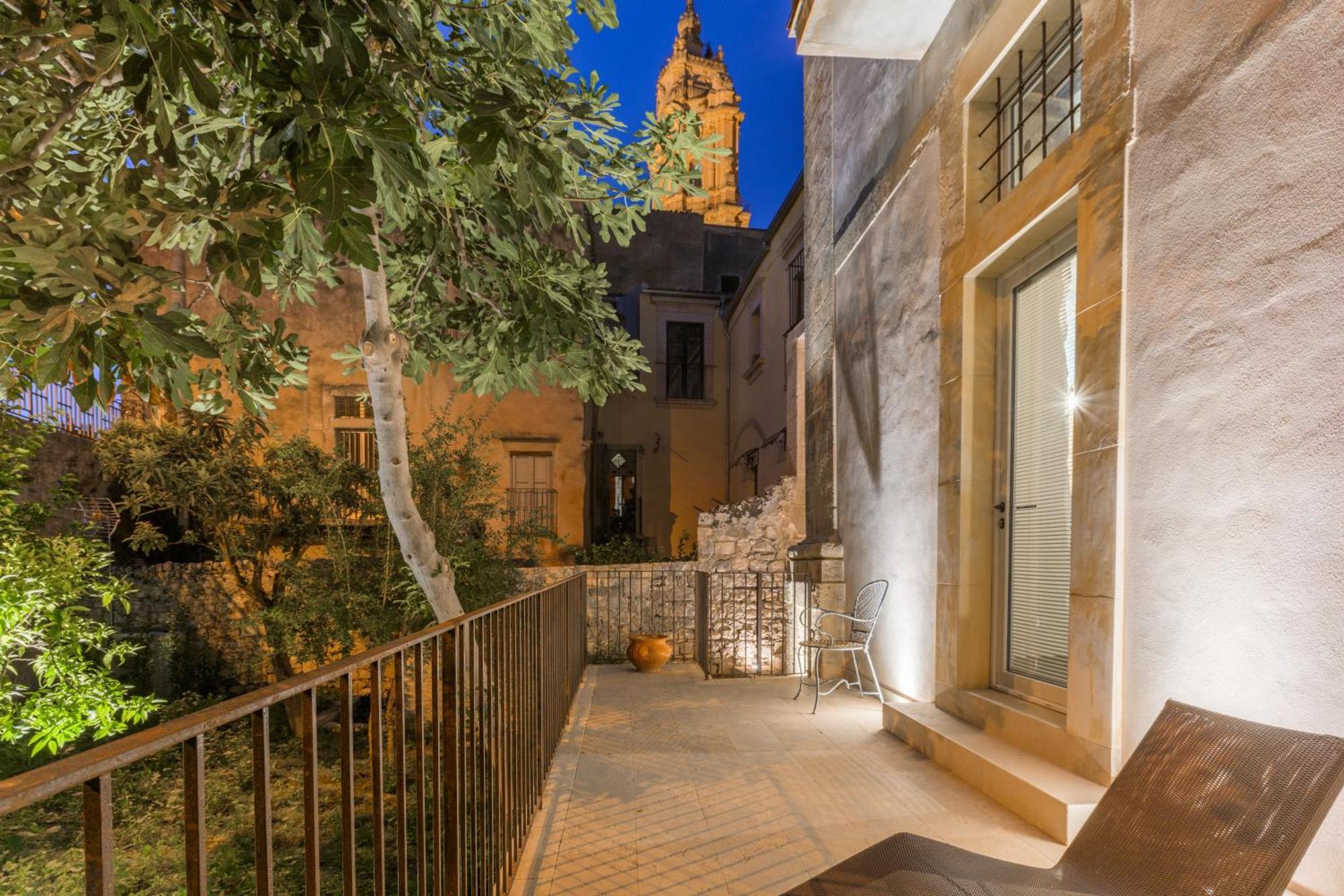 Appartamenti Vista San Giorgio - Pomelia Modica Exterior foto