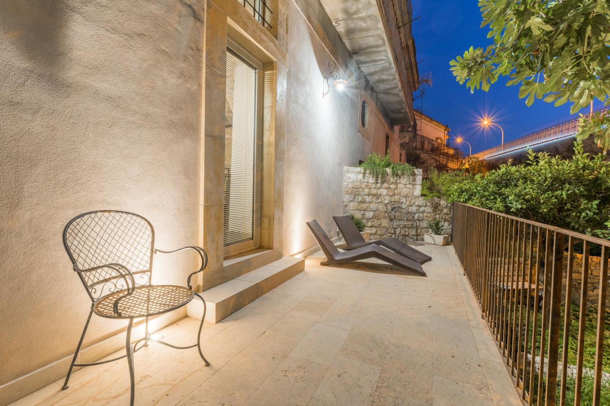 Appartamenti Vista San Giorgio - Pomelia Modica Exterior foto