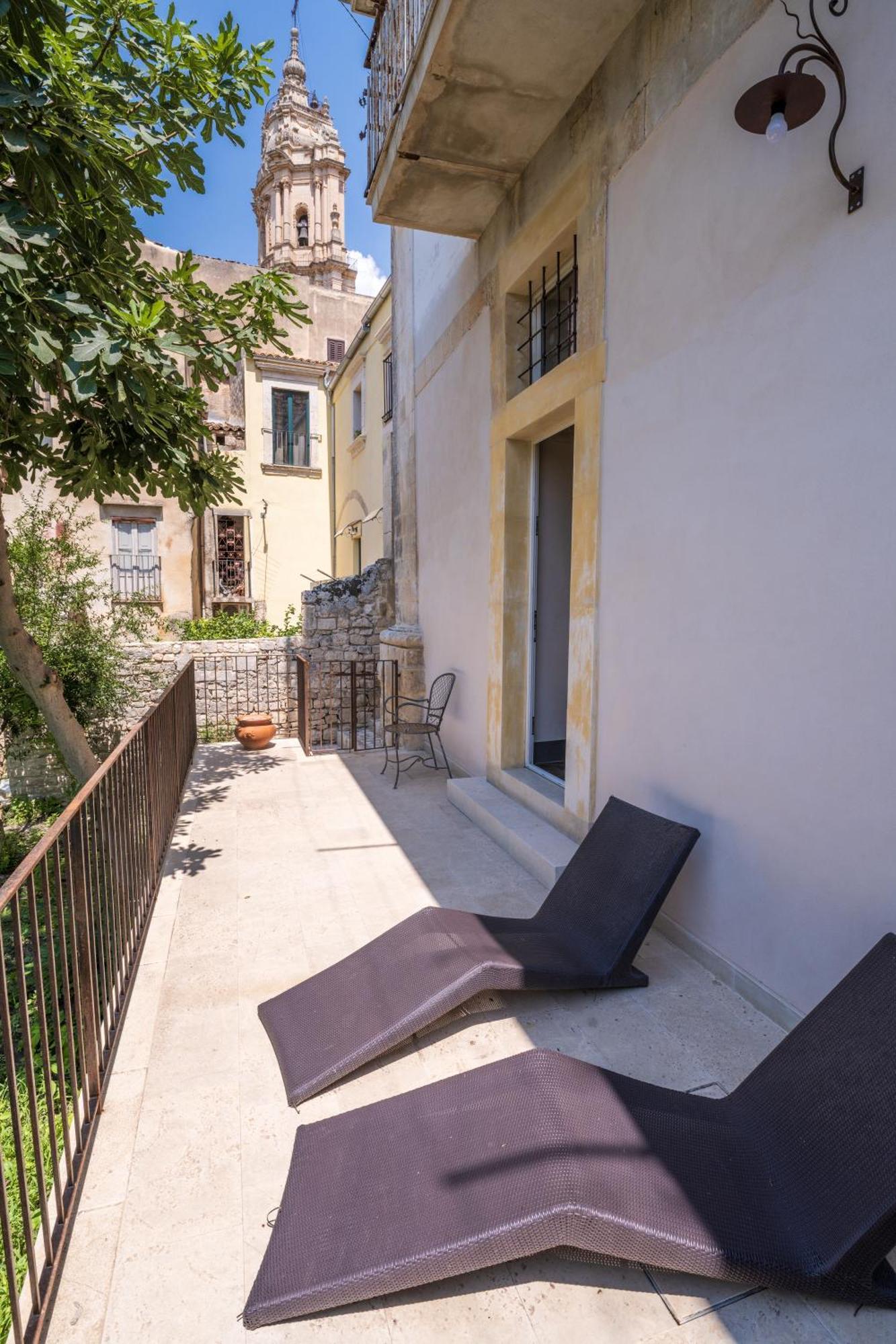 Appartamenti Vista San Giorgio - Pomelia Modica Exterior foto